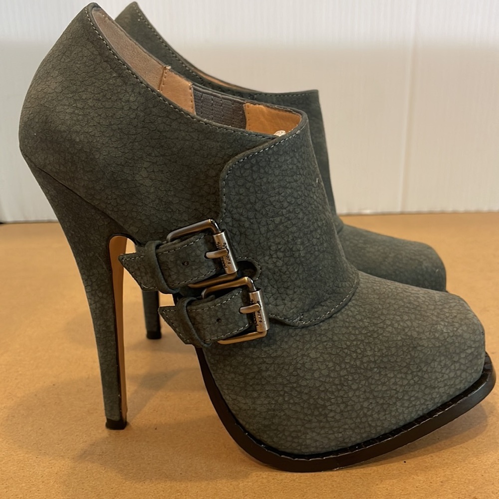 Vivienne Westwood Heels - Picture 1 of 8